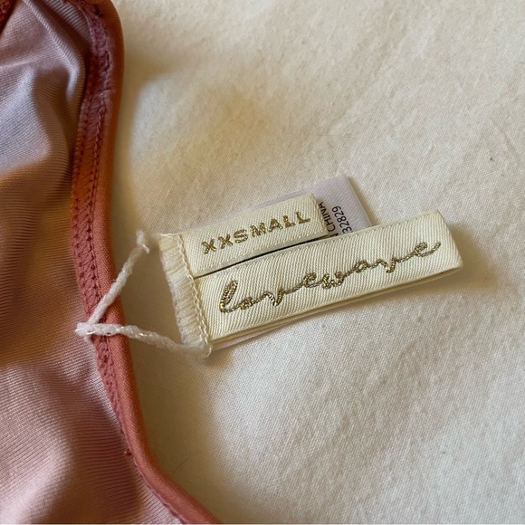 Sports Bra Pink - Picture 4 of 4